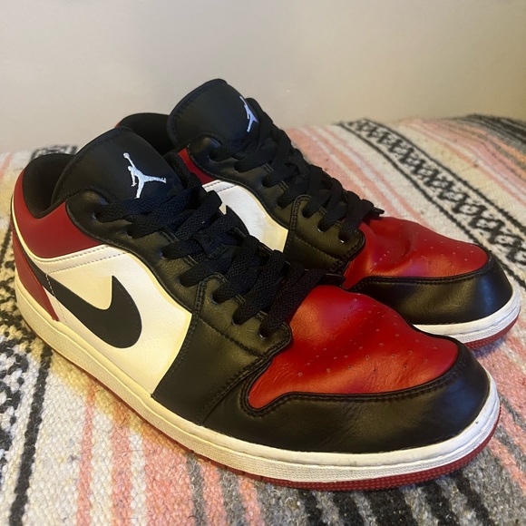Nike Air Jordan 1 Low ‘Bred Toe 2.0’ Men’s Size 13 553558-161 - Picture 1 of 3